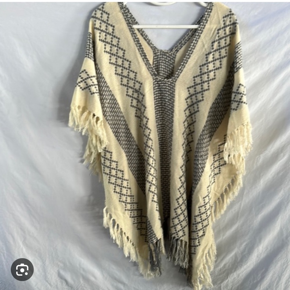 Free People Poncho!